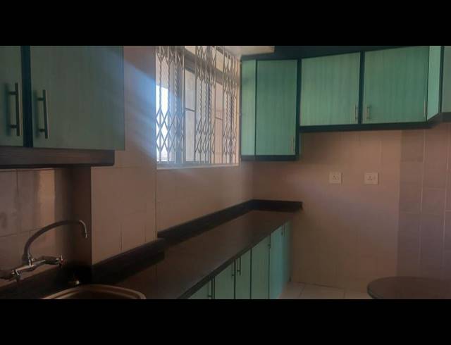 3 BEDROOM APARTMENT FOR SALE IN ISIPINGO BEACH